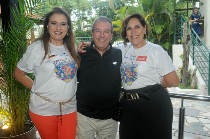 Coluna Cesar Romero – 25 de junho de 2025 3 Claudia Mattos Luciano Galil e Aide Galil FOTO ANDREA OTTONI
