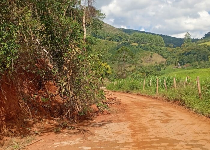 ESTRADA PARQUE SERRA NEGRA DA MANTIQUEIRA NAO CREDITAR 04