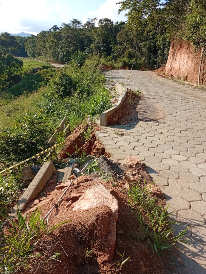 ESTRADA PARQUE SERRA NEGRA DA MANTIQUEIRA NAO CREDITAR 05
