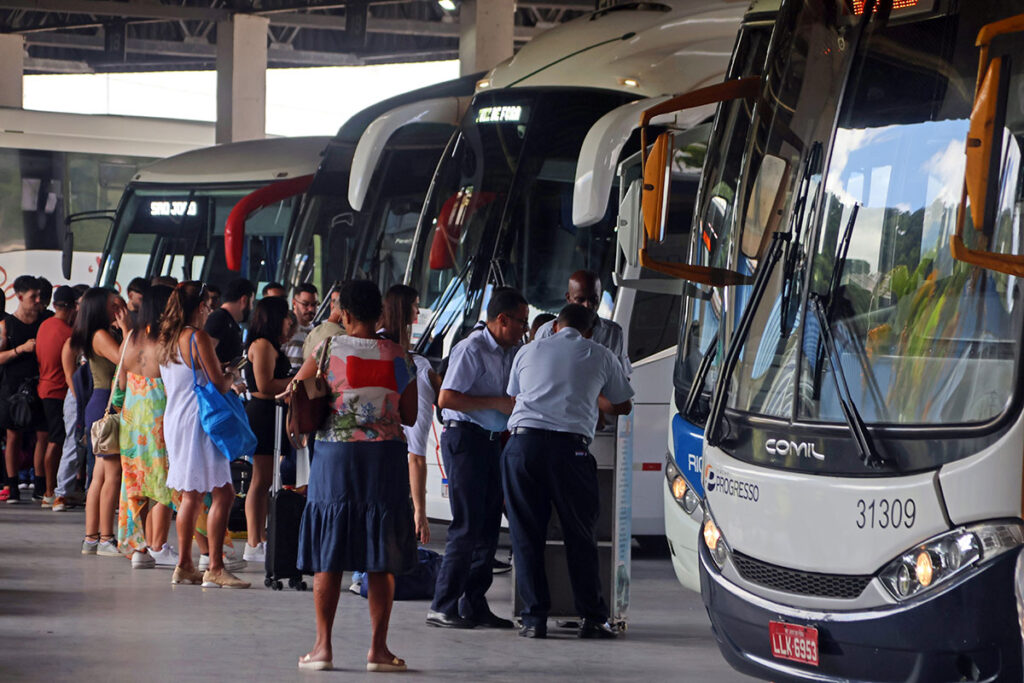 Ministério do Transporte autoriza Rápido Federal a operar viagens entre Juiz de Fora e Rio de Janeiro 1 Carnaval: cerca de 14 mil pessoas devem passar pela Rodoviária em Juiz de Fora