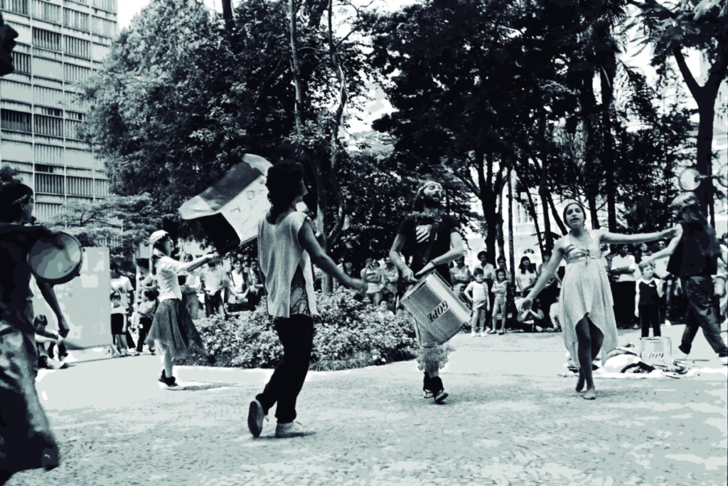 Teatro de Quintal lança livro 'Isso é TQ!' em celebração aos mais de 40 anos de história 2 Teatro de Quintal Divulgacao 1