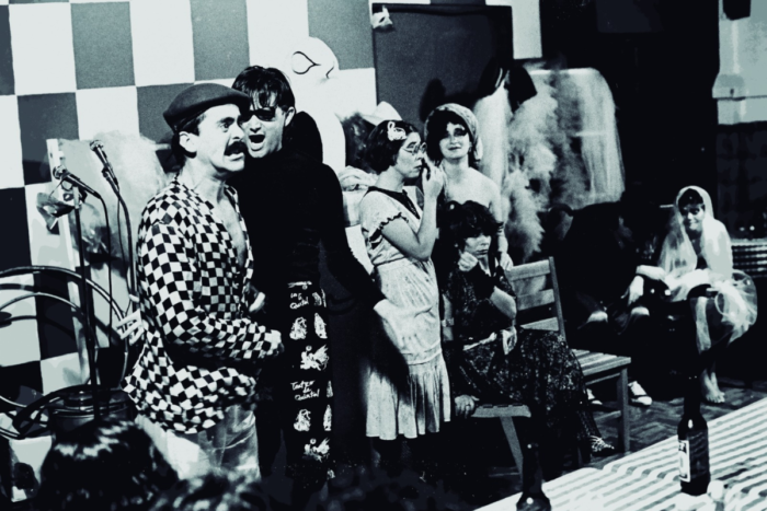 Teatro de Quintal lança livro 'Isso é TQ!' em celebração aos mais de 40 anos de história 1 Teatro de Quintal Divulgacao