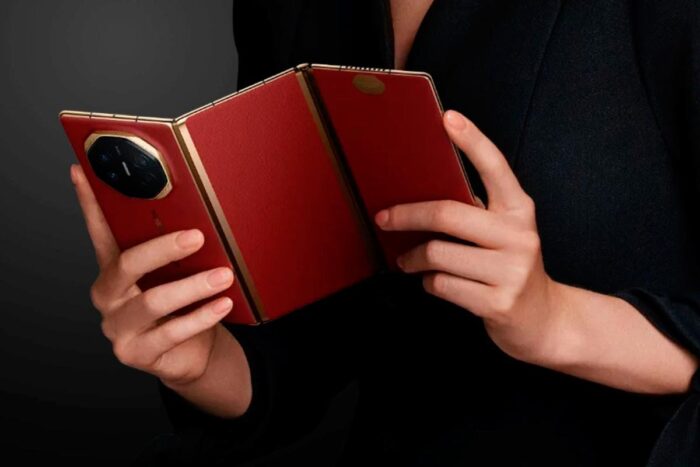 Primeiro celular do mundo com tela que dobra em três tem preço de lançamento divulgado no Brasil 1 Primeiro celular do mundo com tela que dobra em três tem preço de lançamento divulgado no Brasil