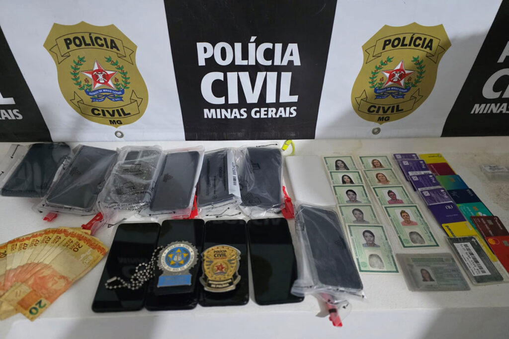 Duas mulheres são presas por uso de documentos falsos e tentativa de estelionato 1 Duas mulheres são presas por uso de documentos falsos e tentativa de estelionato