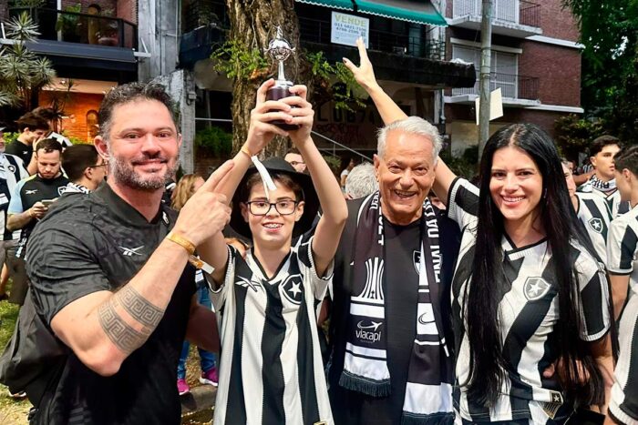 Família de Juiz de Fora viaja aos Estados Unidos para acompanhar o Botafogo no Mundial 2 familia botafoguense by arquivo pessoal