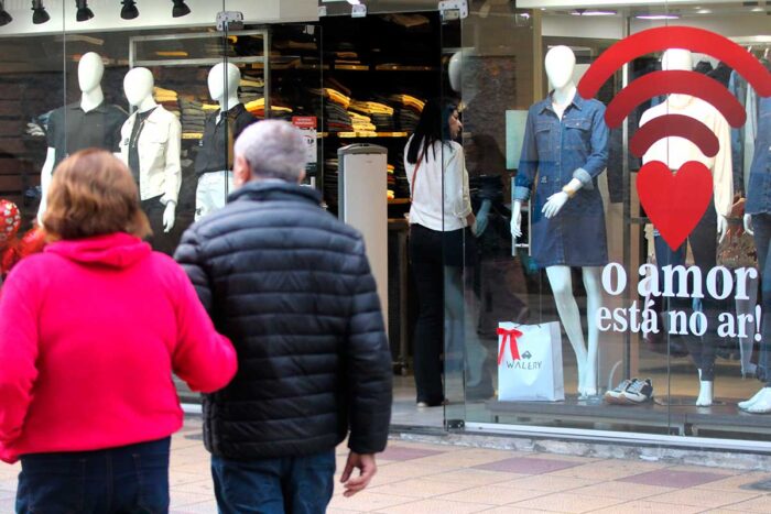 Dia dos Namorados: comércio espera alta de 8% nas vendas em Juiz de Fora 1 lojas dia dos namorados felipe couri