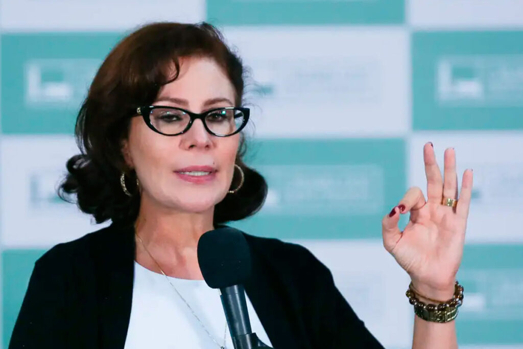 Deputada Carla Zambelli é presa na Itália após condenação no Brasil 1 carla zambelli