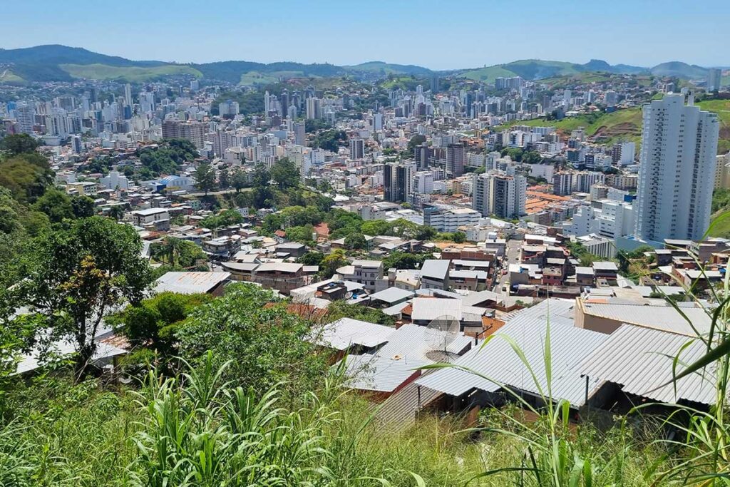 Dom Bosco receberá R$ 40 milhões em requalificação urbana pelo Periferia Viva 1 Prefeitura de Juiz de Fora assina contrato do Periferia Viva para o bairro Dom Bosco; investimento de R$ 40 mi prevê obras definidas com a comunidade.