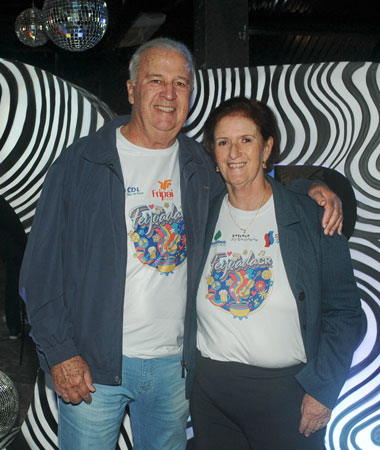 Coluna Cesar Romero – 9 de julho de 2025 6 Jose Maria e Josette Veiga FOTO ANDREA OTTONI com corte 1