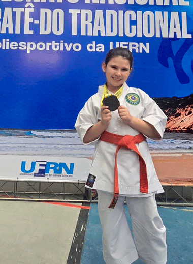 Coluna Cesar Romero –20 e 21 de julho de 2025 8 Medalha de ouro em Natal garota JF POR AI 180725 CR 1