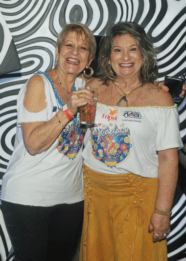 Coluna Cesar Romero –17 de julho de 2025 7 Regina Vaz de Mello Gouvea e Adriana Manganelli FOTO ANDREA OTTONI