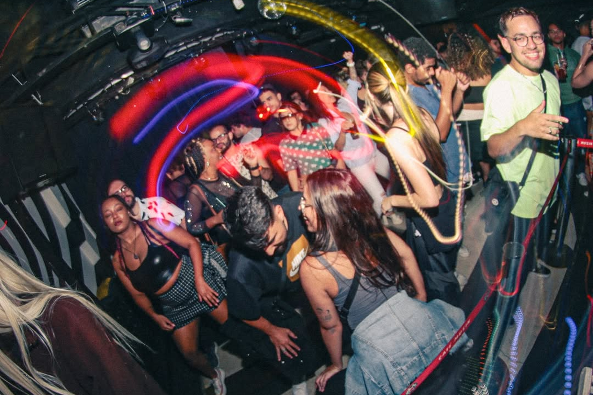 Juiz de Fora celebra, pela primeira vez, o 'Dia Nacional do Funk' 1 TA ENTREGUE A PRIMEIRA KAO DO ANO Quem viveu a pistinha do cafemuzik sabe que foi QUEBRACA