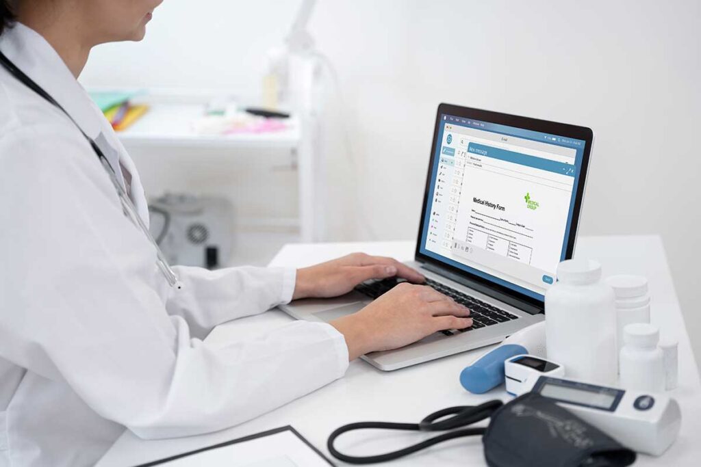 Mulher que mentiu para conseguir atestado médico tem justa causa mantida 1 atestado consulta online