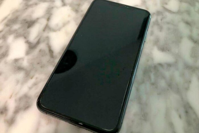 Consumidor será indenizado em mais de R$ 6 mil por defeito em celular