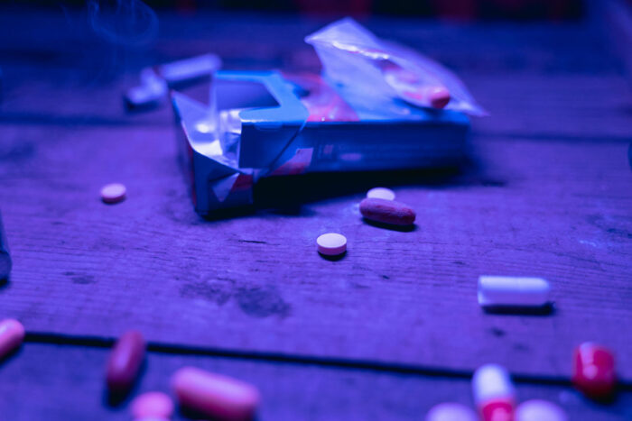 Você sabe o que é chemsex? Veja os perigos da prática que mistura drogas e sexo 1 chemsex pexels