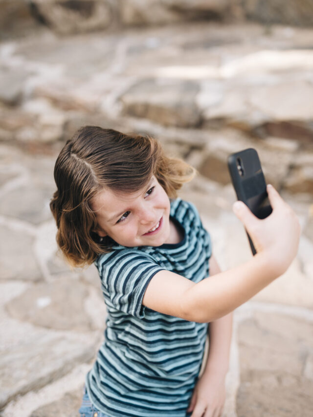 Como o compartilhamento de fotos dos filhos nas redes sociais pode prejudicá-los?