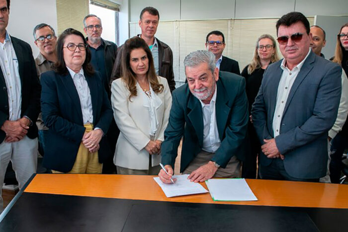 Um ano após lançamento da pedra fundamental, IF recebe terreno para campus em cidade da região 1 Um ano após lançamento da pedra fundamental, IF recebe terreno para campus em São João Nepomuceno