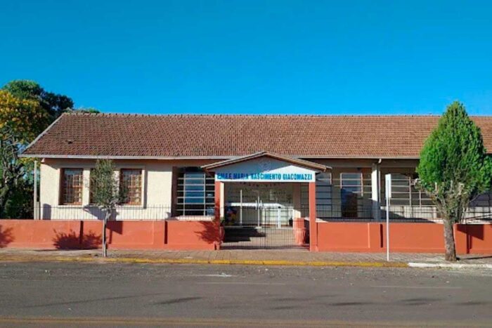 Adolescente de 16 anos invade escola, ataca crianças e deixa uma morta