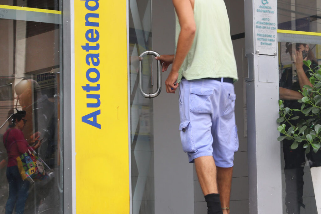 felipe couri banco agencia bancaria