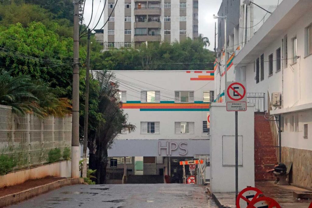 Fuga frustrada: Detento pula do 3º andar do prédio do HPS 1 jovem agredido