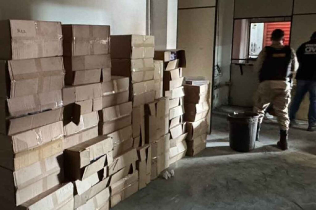 Depósito com R$ 13 milhões em cigarros ilegais é descoberto em Minas 2 Depósito com R$ 13 milhões em cigarros ilegais é descoberto em Minas