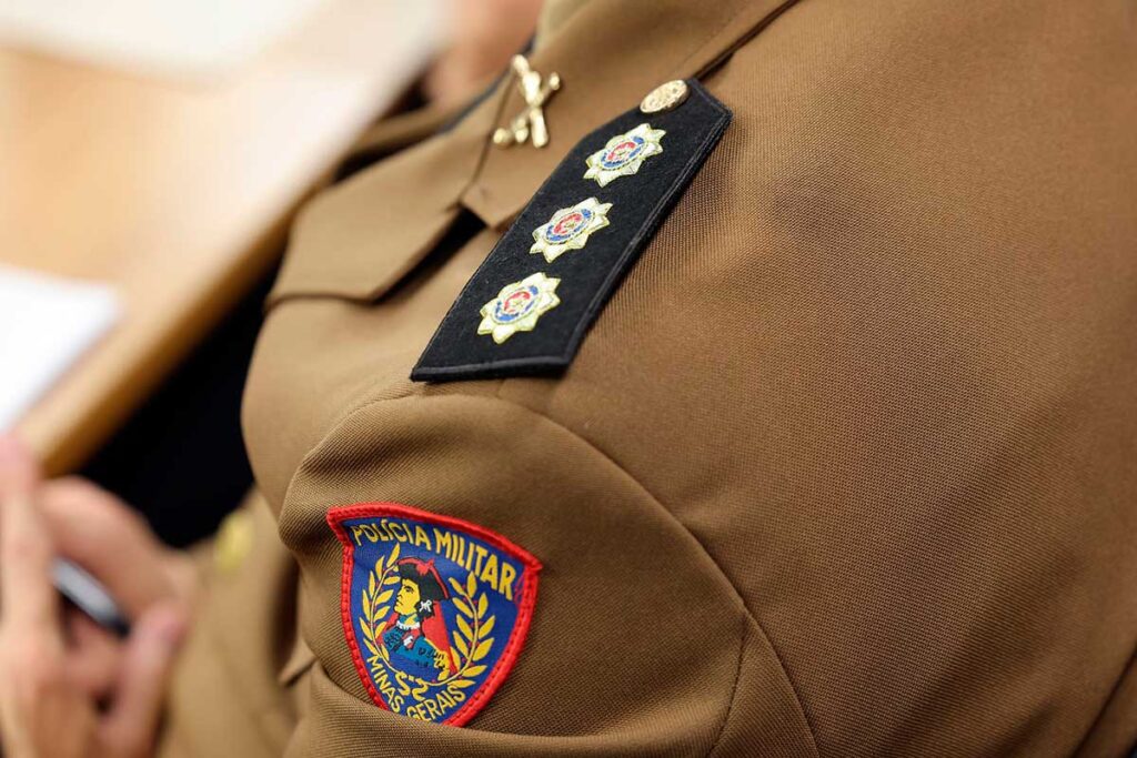 Lei que veta patrulhamento policial feito por um só agente é sancionada