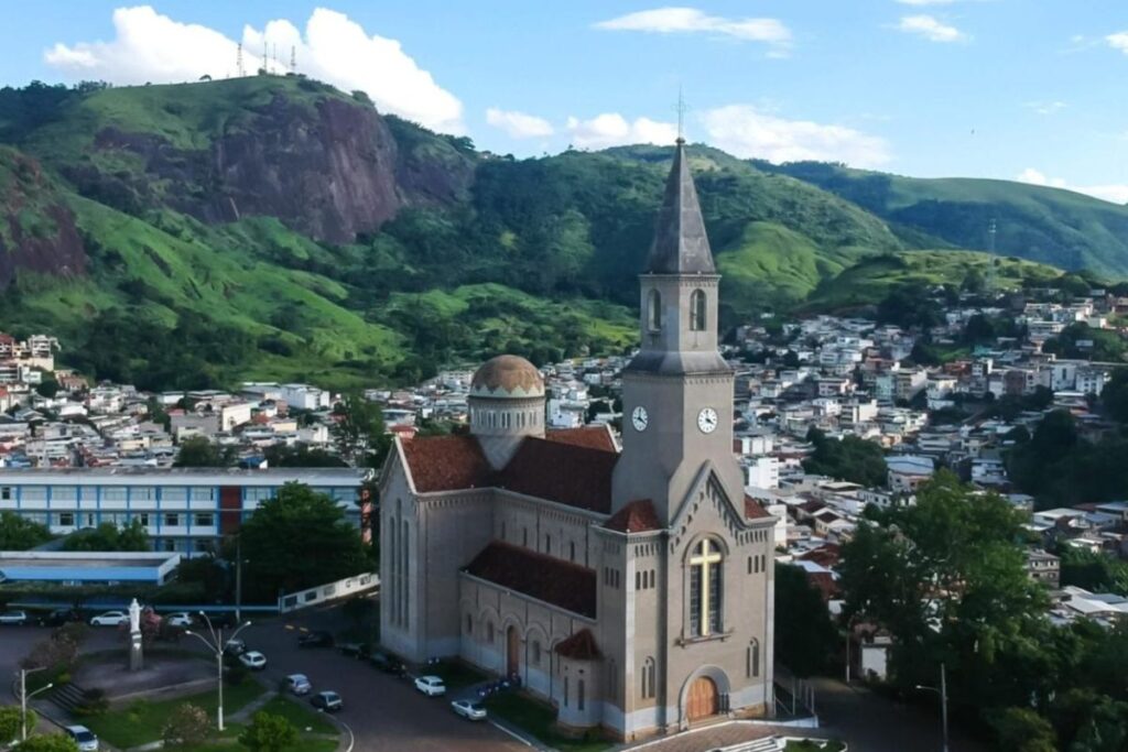 Leopoldina abre processo seletivo com salário de R$ 3,2 mil 1 processo seletivo em Leopoldina - concurso mg