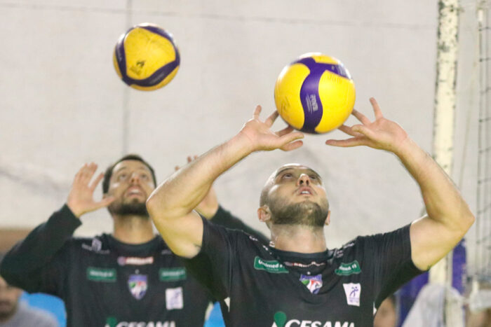JF Vôlei inicia pré-temporada com elenco quase completo para Superliga 2025/26
