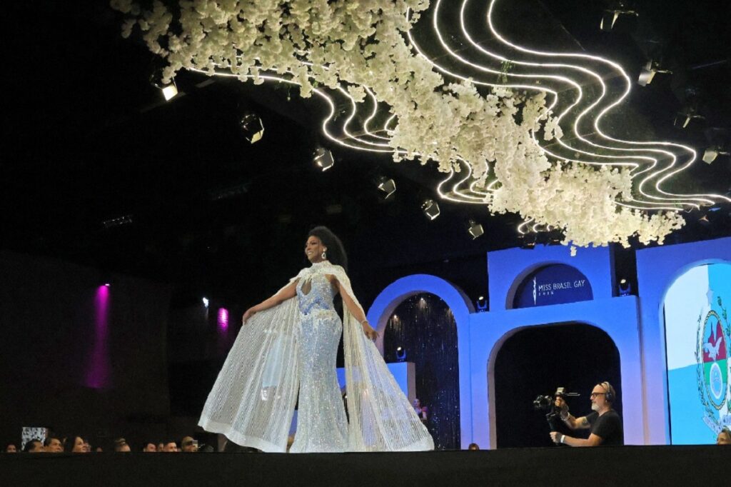 Jade Hwiskaier é coroada Miss Brasil Gay 2025 3 Jade Hwiskaier é coroada Miss Brasil Gay 2025