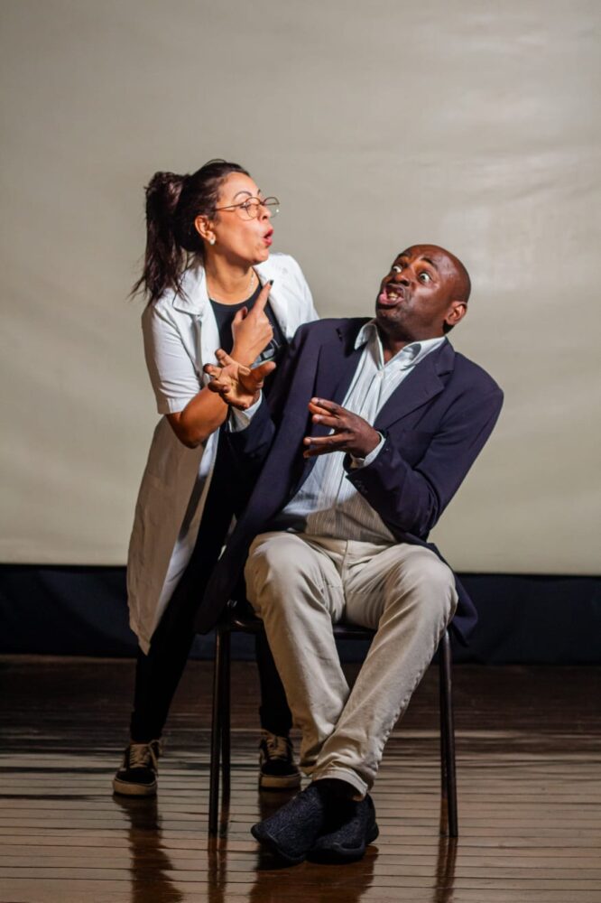 Peça 'Um barraco terapêutico' leva humor e confusão ao Teatro Paschoal Carlos Magno 1 Peca Um Barraco Terapeutico leva humor e confusao ao Teatro Paschoal Carlos Magno