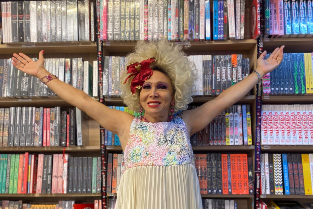 Ícone LGBTQIAPN+, Safira Bengell lança biografia em Juiz de Fora e celebra 50 anos de carreira 3 Safira Bengell Divulgacao