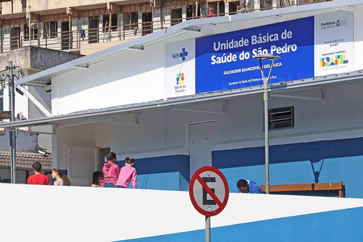 Usuários reclamam de longas filas e falta de funcionários em UBSs de Juiz de Fora 4 Usuários reclamam de longas filas e falta de funcionários em UBSs de Juiz de Fora