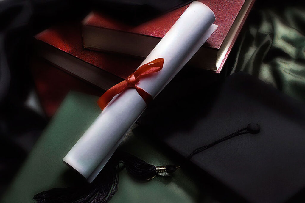 Estudante que esperou 3 anos por certificado será indenizado por instituição de ensino 1 diploma by reproducao tjmg editada