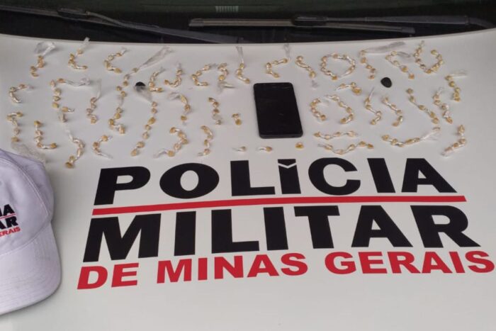 Jovem é preso por transportar mais de 200 pedras de crack em ônibus intermunicipal