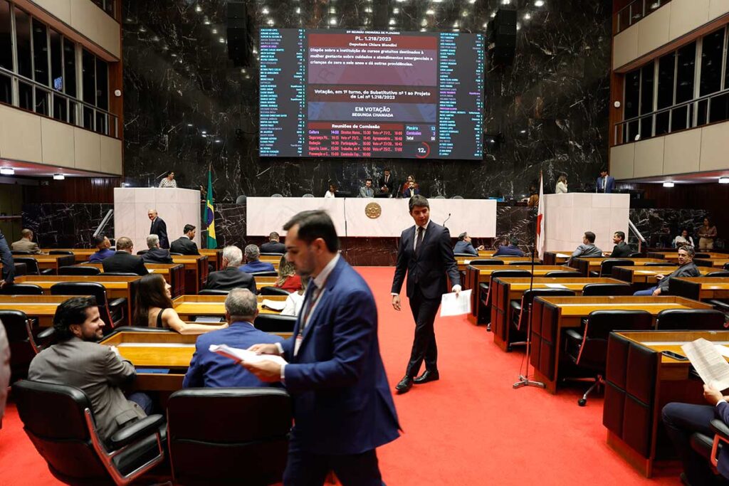 Assembleia aprova volta da geral em estádios