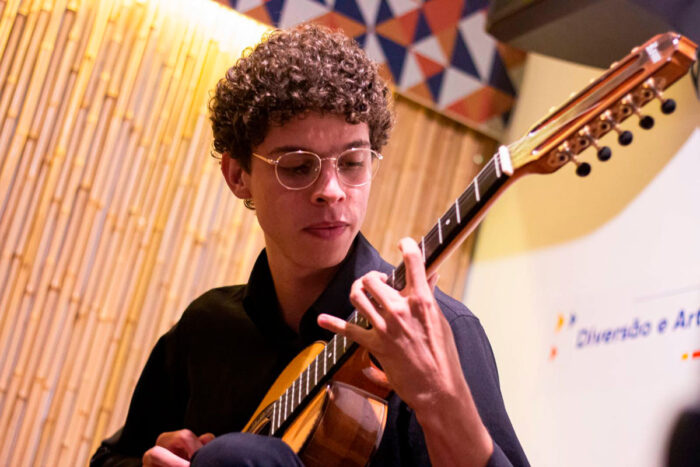Conheça Gustavo Duarte: músico do violão popular que há 10 anos toca no Centro de JF 2 gustavo duarte