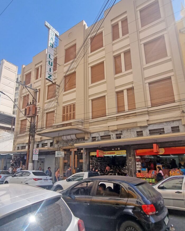 Hotel São Luiz, imóvel tombado da década de 1940, funciona como café no Centro de JF 2 hotel sao luis leonardo costa