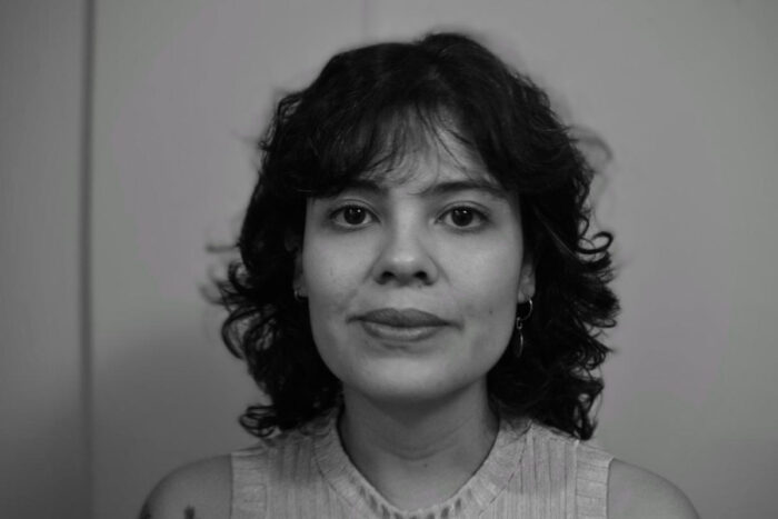Júlia Gama Fernandes lança o primeiro livro de poemas com ‘Notícias submarinas’ 1 noticias submarinas julia gama
