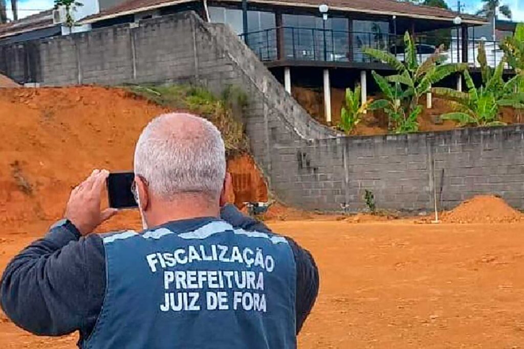 Obra próxima à pista do Aeroporto da Serrinha é interditada por falta de autorização 1 Obra próxima à pista do Aeroporto da Serrinha é interditada por falta de autorização