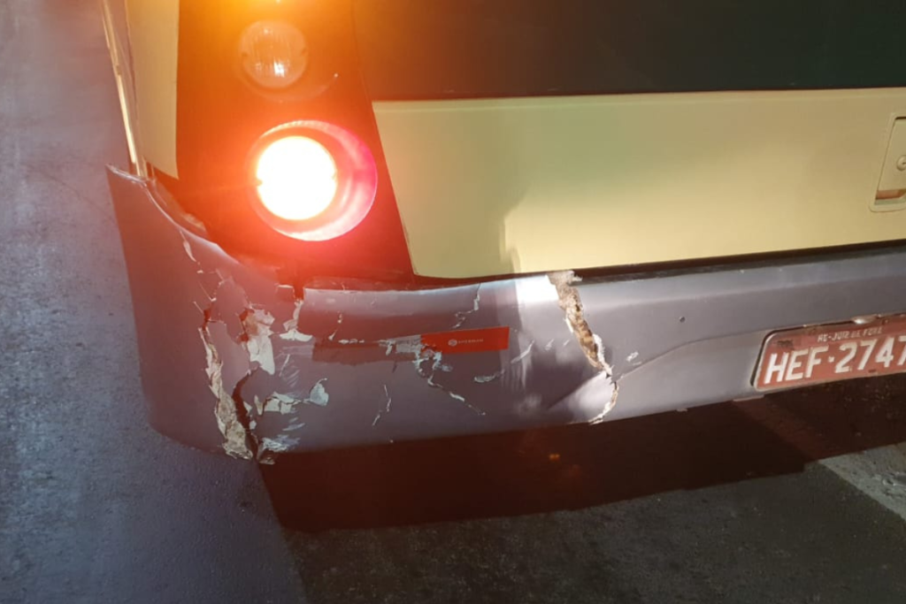Condutor de ônibus intermunicipal é preso em flagrante por dirigir embriagado e tem justa causa confirmada 1 condutor onibus intermunicipal embriagado
