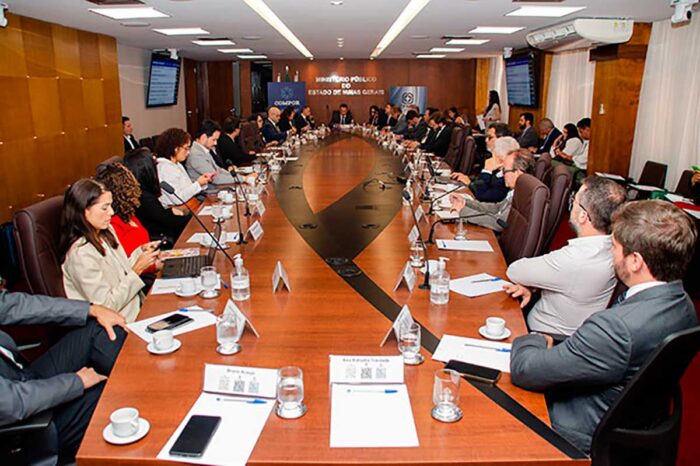 MPMG discute plano de segurança viária nas BRs 040 e 356 em reunião com mineradoras 1 MPMG discute plano de segurança viária nas BRs 040 e 356 em reunião com mineradoras
