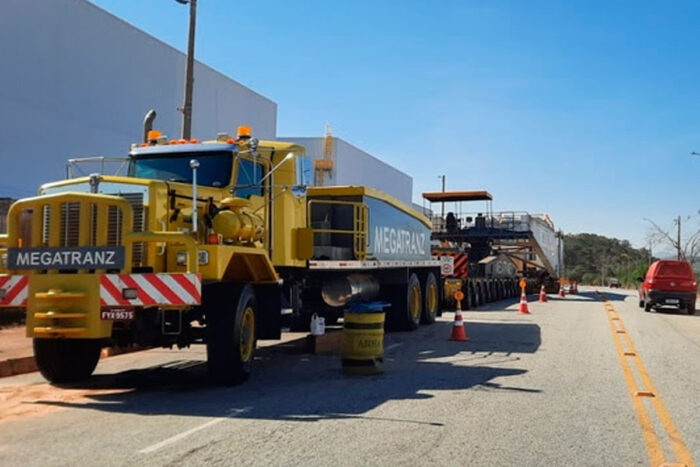Transporte de carga de 594 toneladas altera tráfego na BR-040 entre BH e Juiz de Fora 1 transporte carga eprv mineira divulgacao