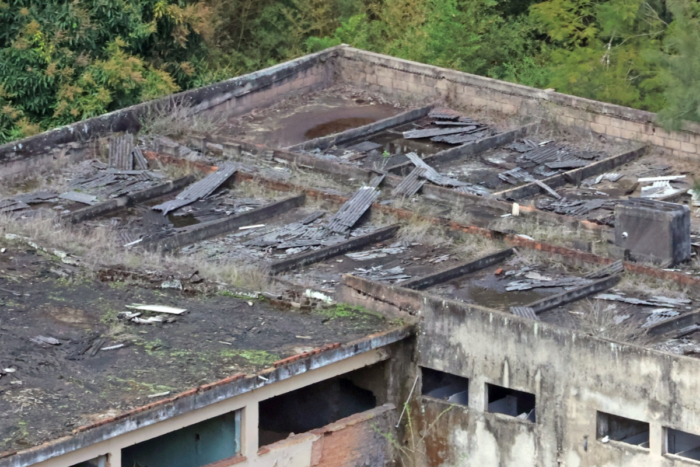 Antigo Hospital Aragão acumula água no teto e preocupa vizinhança 1 1200 x 800 12