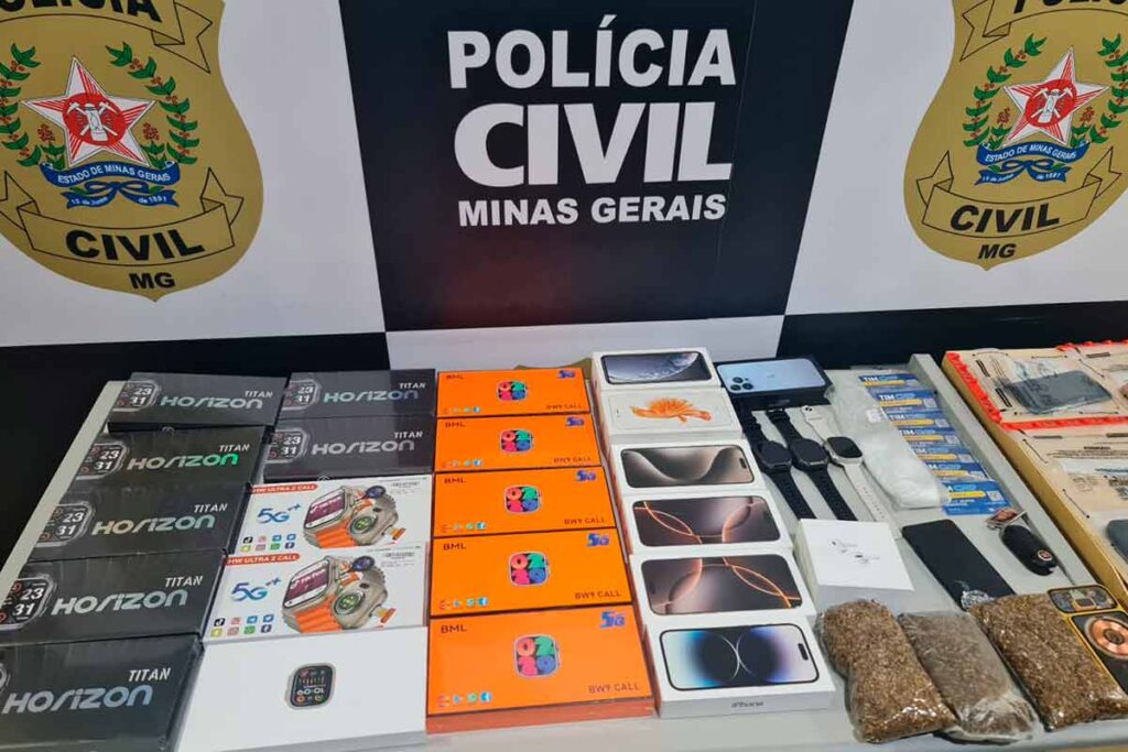 Trio é preso por tráfico e entrada de eletrônicos em presídio 1 Trio é preso por tráfico e entrada de eletrônicos em presídio