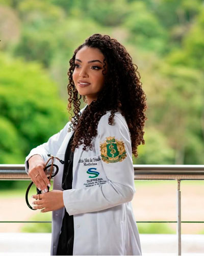 Suprema abre caminhos e transforma vidas: última chance para Medicina 2026 5 Leticia Trindade aluna de Medicina 1
