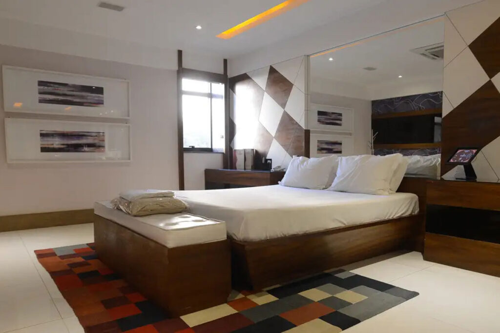AO VIVO: entrevistas sobre viagens nas férias e novas regras de diárias de hotéis, Encontro dos Coletivos Femininos e mais: acompanhe o Tribuna no Ar - 1ª edição 1 hotel viagens viagem