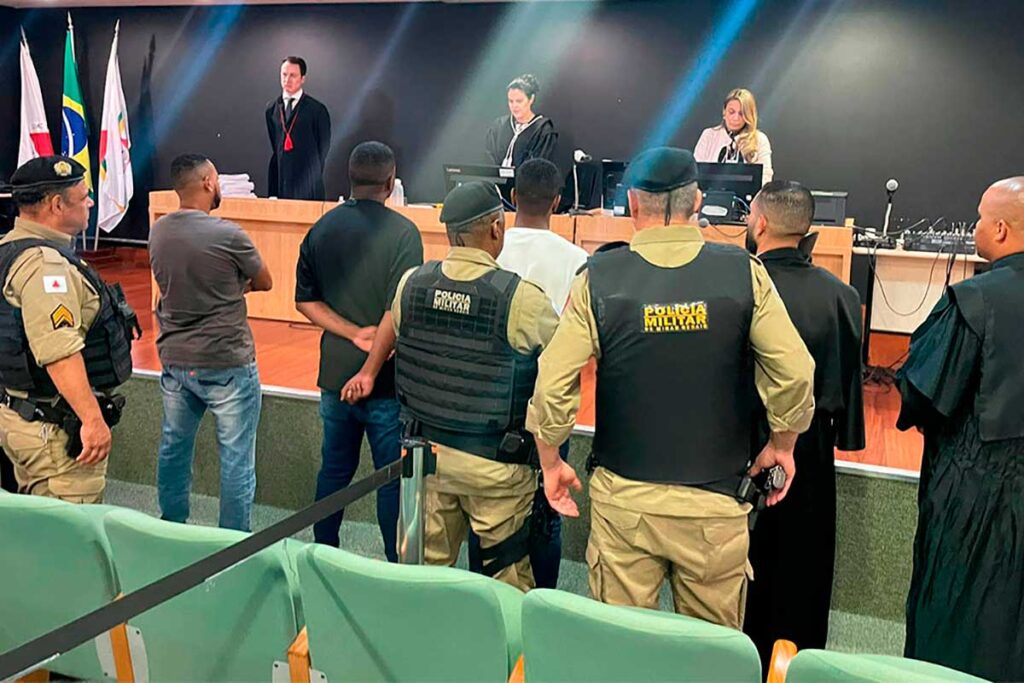 Réu absolvido em júri popular é detido por portar cocaína durante julgamento 1 juri by marcelo almeida tjmg editada
