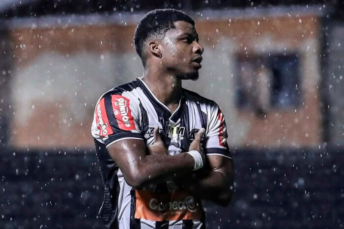 Athletic rescinde com atacante campeão da Libertadores pelo Flamengo 1 Athletic rescinde com atacante campeão da Libertadores pelo Flamengo