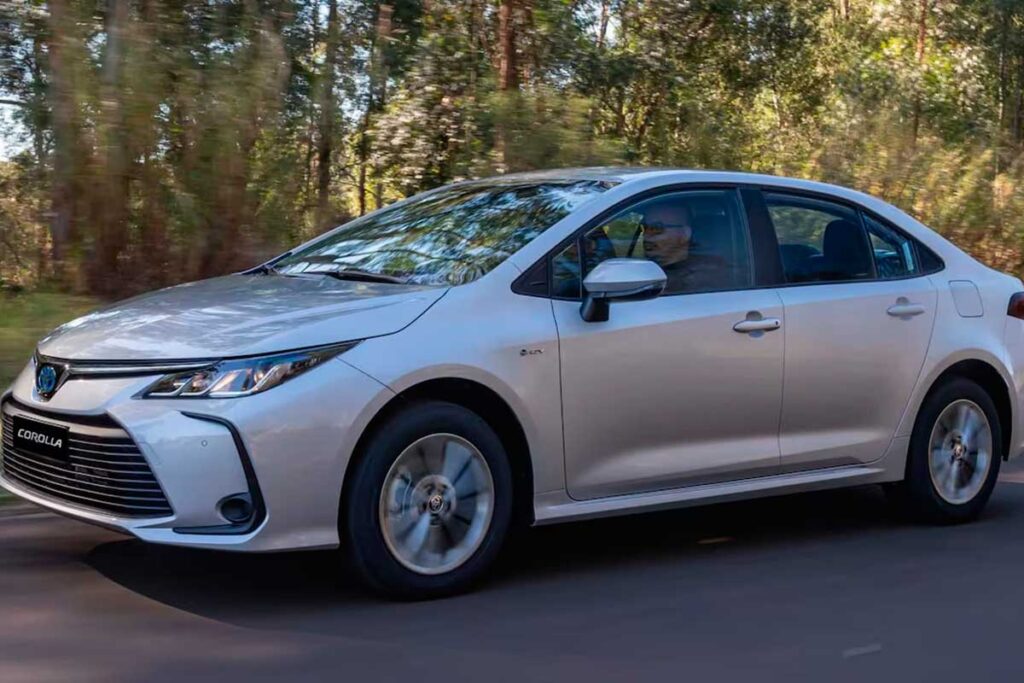 toyota corolla gli hybrid by divulgacao editada
