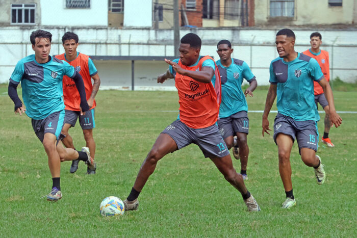 Tupi anuncia novas contratações e chega a 22 jogadores no elenco